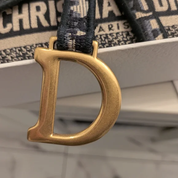 💙$2800 DIRECT! Authentic Christian Dior Monogram Bag Full Set! - Picture 4 of 13